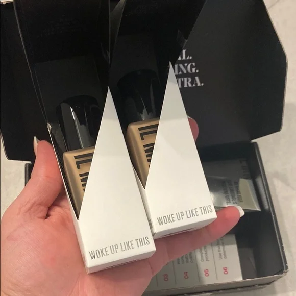 1 LEFT! IL MAKIAGE Foundation - Woke Up Like This (Tint #30) - Picture 6 of 6